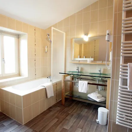 Au Fil Des Saisons 3* Luçon