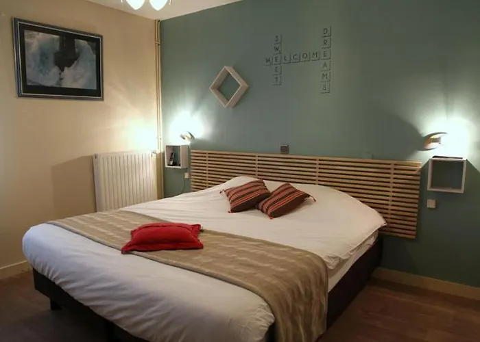 Hotel Au Fil Des Saisons 3*